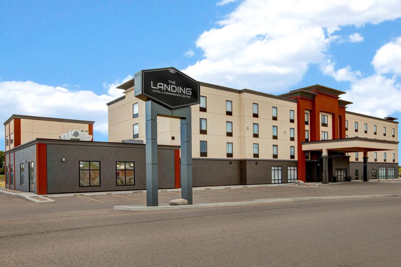 The Landing Hotel & Conference Centre St. Paul 外观 照片