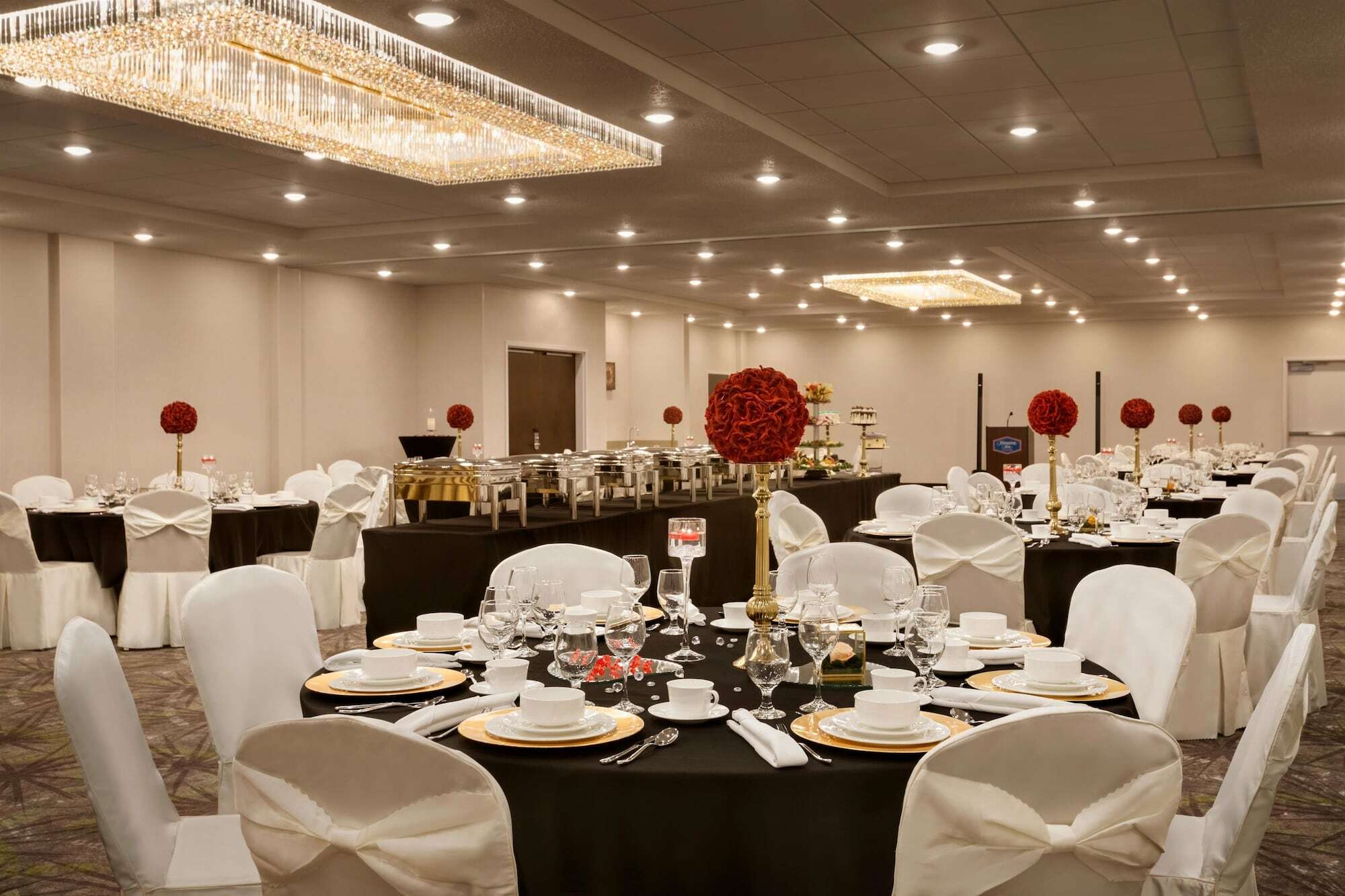 The Landing Hotel & Conference Centre St. Paul 外观 照片