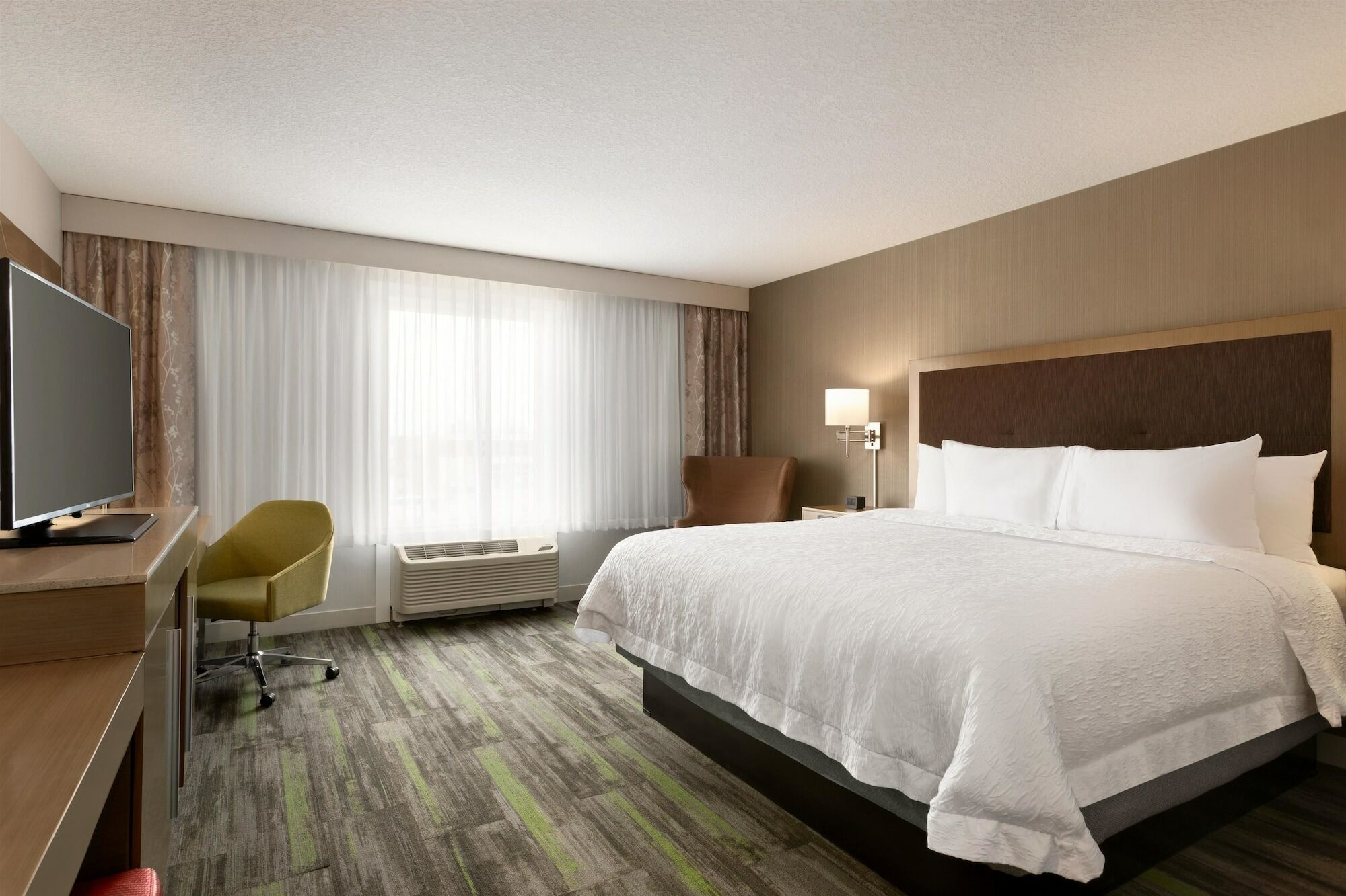 The Landing Hotel & Conference Centre St. Paul 外观 照片