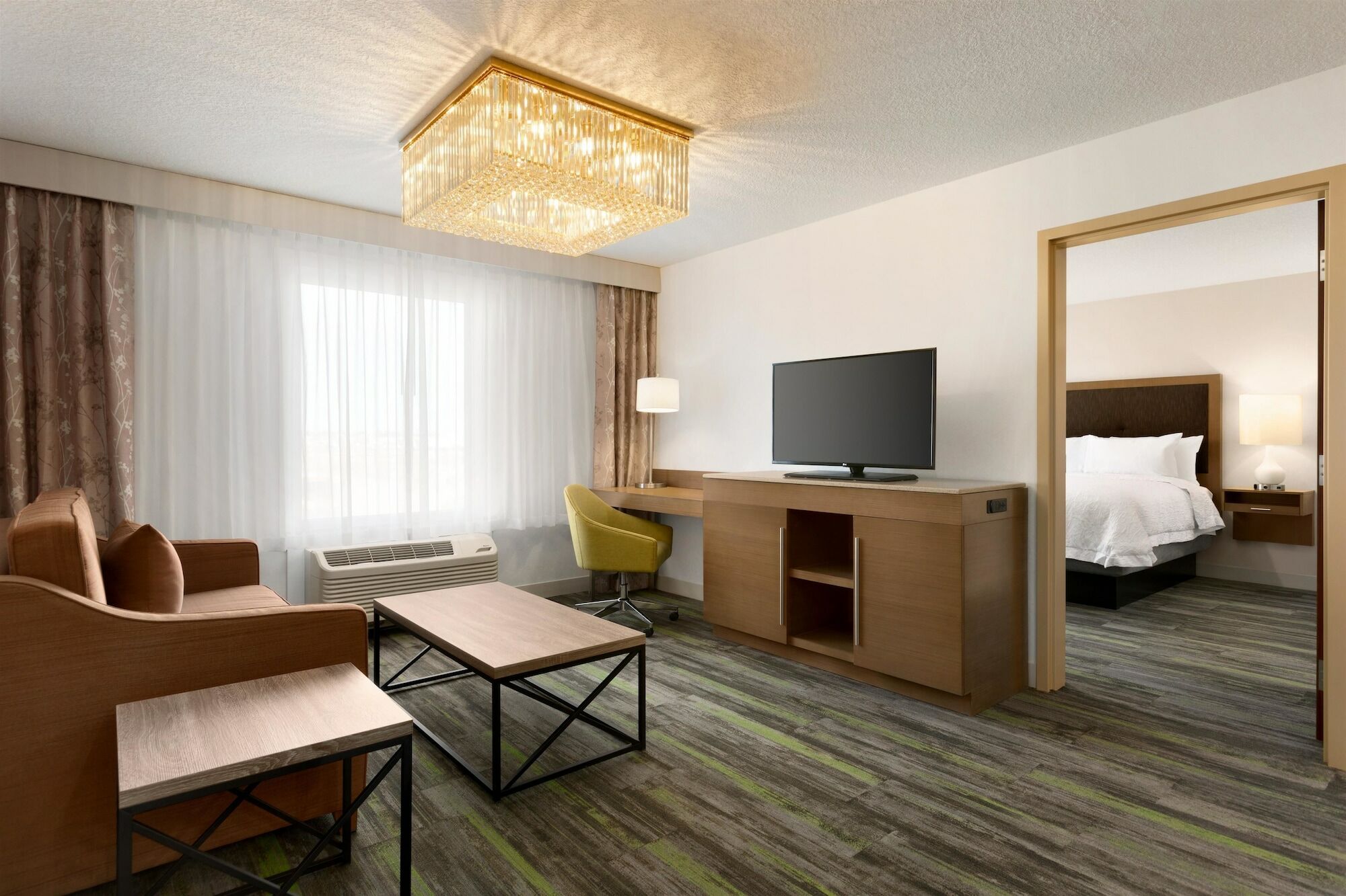 The Landing Hotel & Conference Centre St. Paul 外观 照片